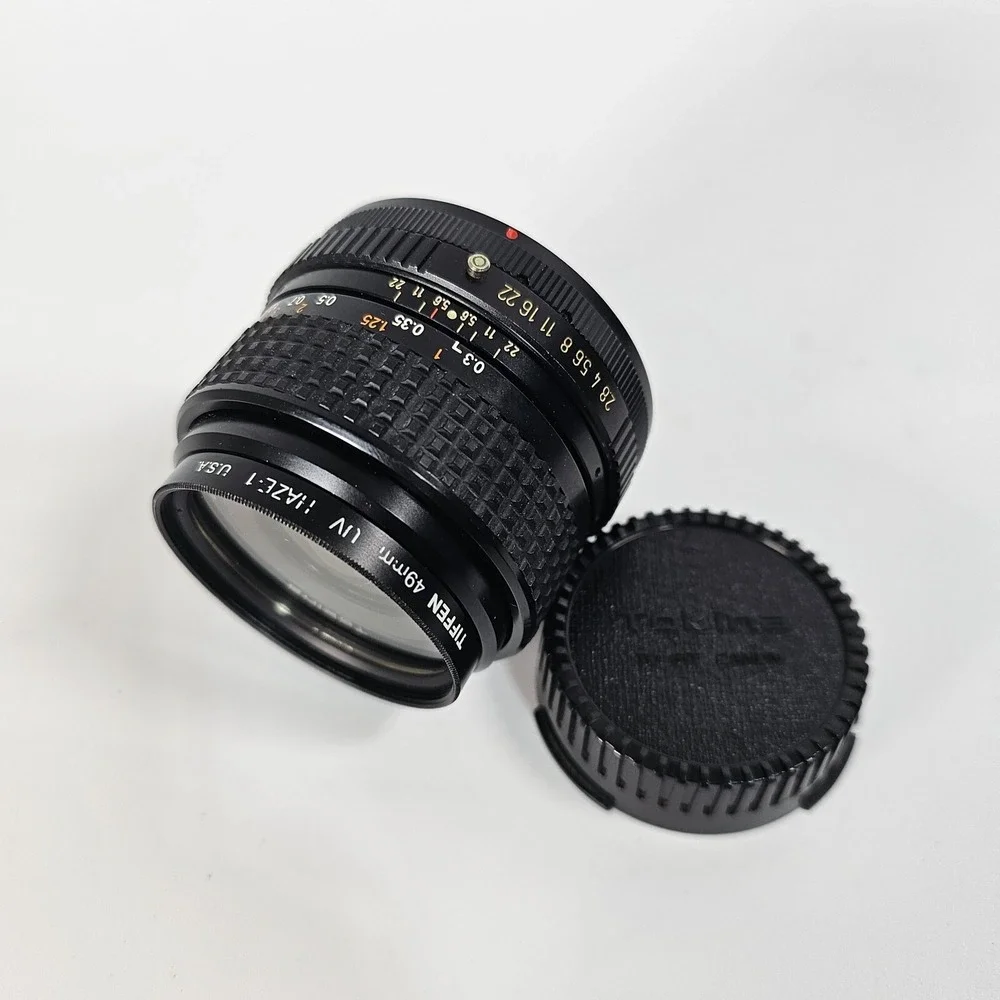 Tokina 28mm 1:2.8 Camera Lens Sakar Aux. Wide Lens Ser VII Japan Tiffen 49mm Set